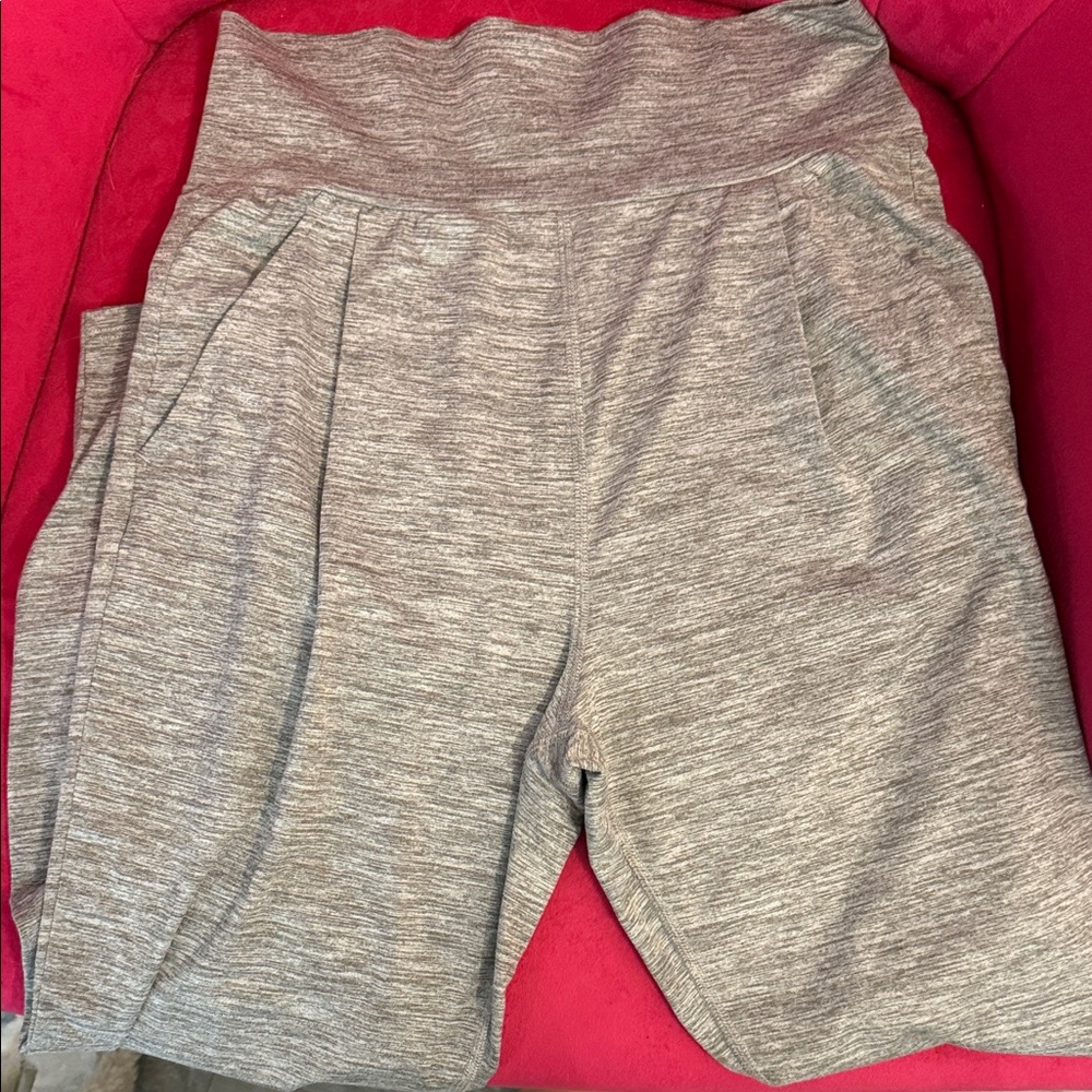 Vuori Lux At Ease Jogger Light Heather Grey - Picture 5 of 5
